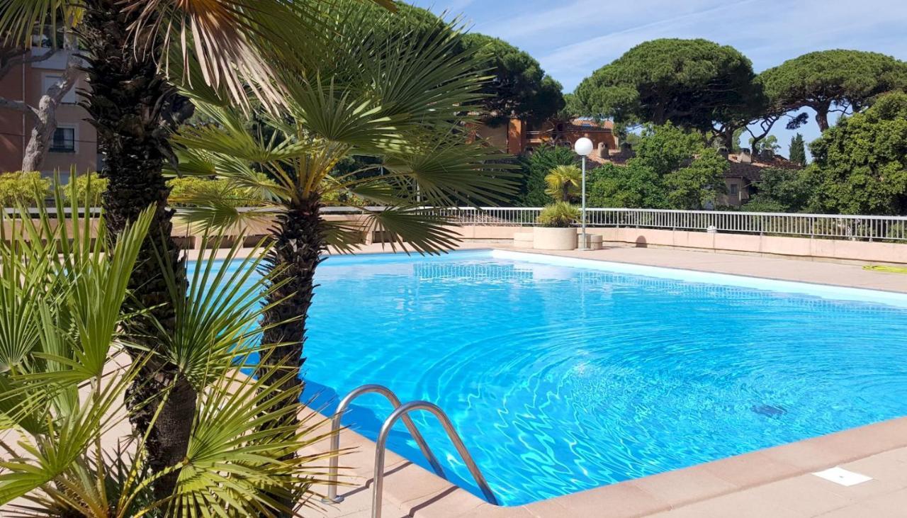 Studio Proche Port Et Plages, Piscine Йер Экстерьер фото