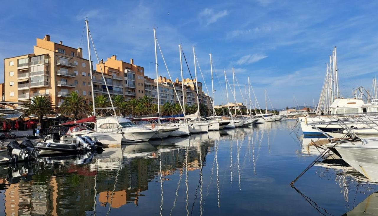 Studio Proche Port Et Plages, Piscine Йер Экстерьер фото